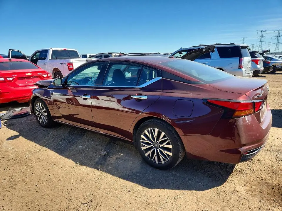 2025 NISSAN ALTIMA SV  