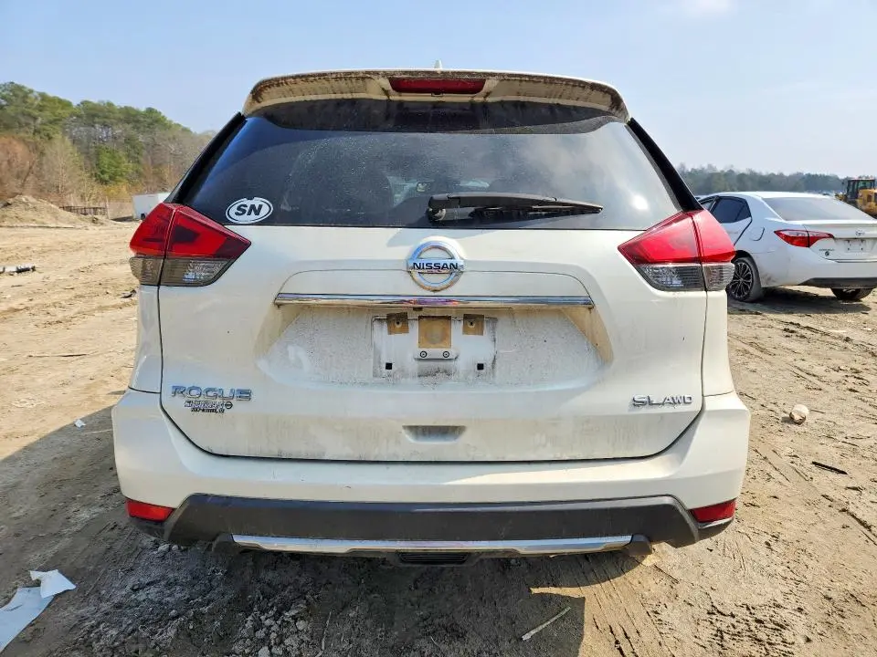 2017 NISSAN ROGUE SL  