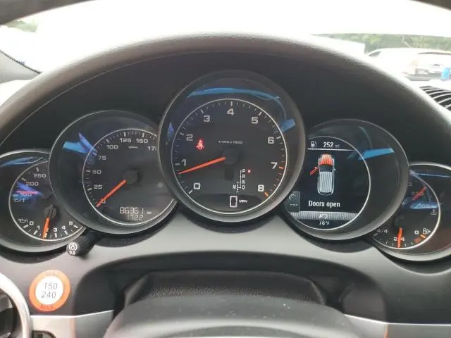 2018 PORSCHE CAYENNE   