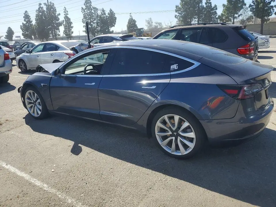 2018 TESLA MODEL 3   