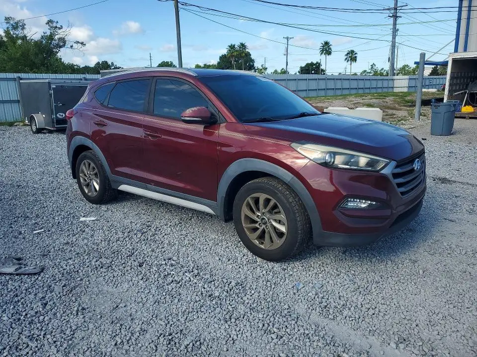 2017 HYUNDAI TUCSON SE PLUS  