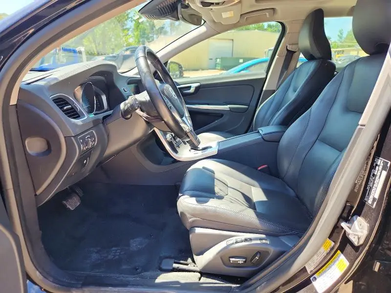 2016 VOLVO V60 T5 PLATINUM  
