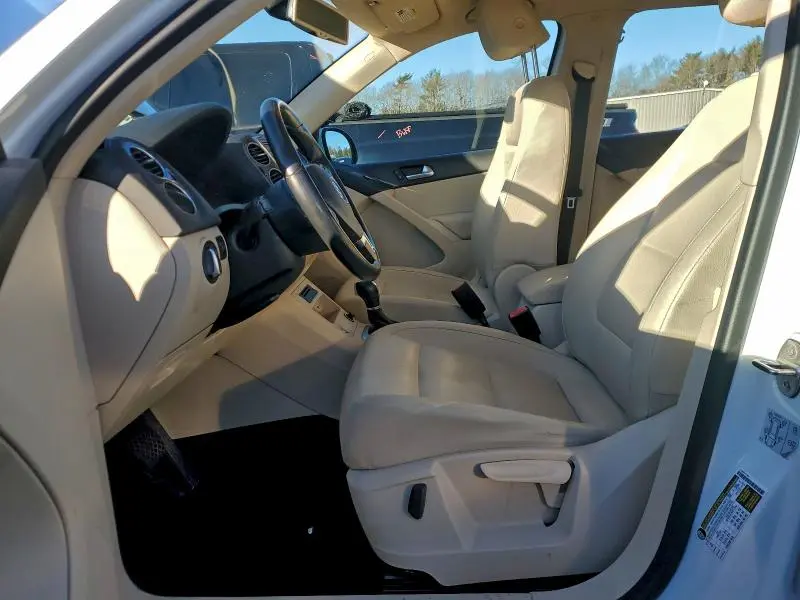 2017 VOLKSWAGEN TIGUAN S  