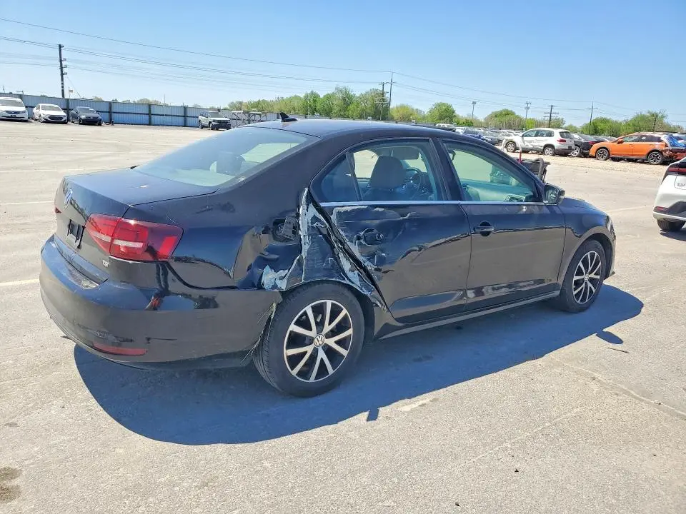 2017 VOLKSWAGEN JETTA SE  