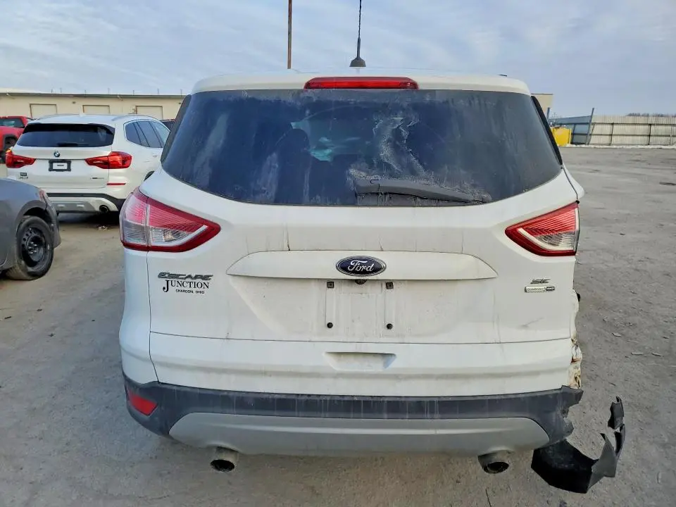 2016 FORD ESCAPE SE  
