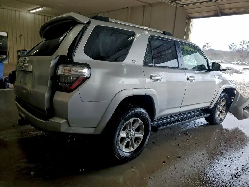 2024 TOYOTA 4RUNNER SR5/SR5 PREMIUM  