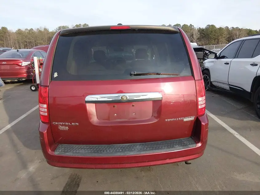 2010 CHRYSLER TOWN & COUNTRY NEW LX