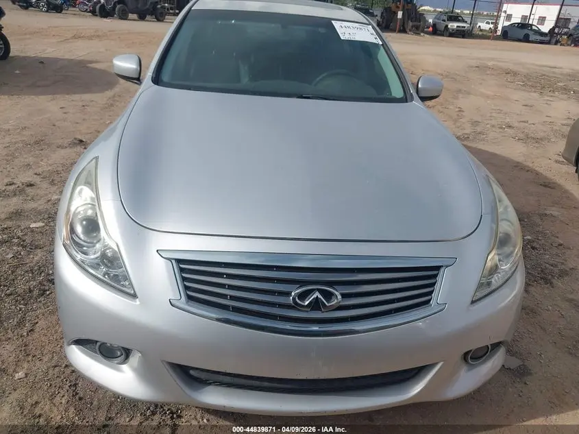 2015 INFINITI Q40  