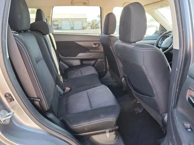 2018 MITSUBISHI OUTLANDER SE