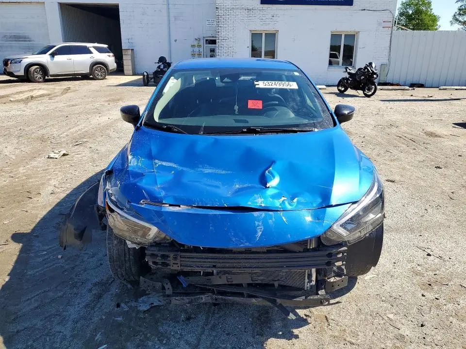 2022 NISSAN VERSA SR  