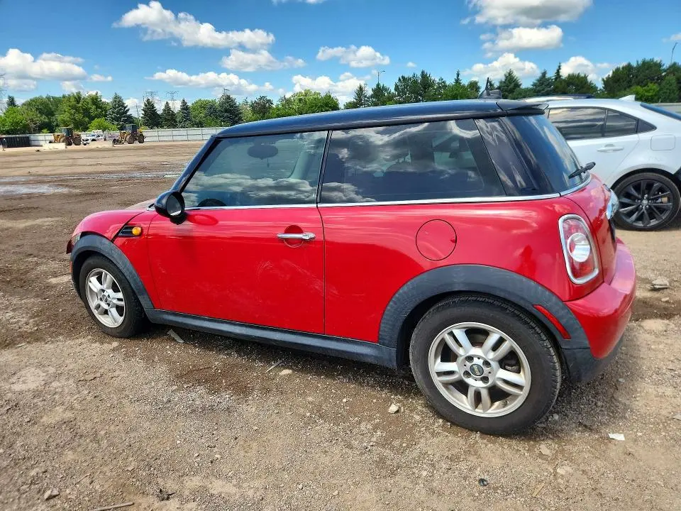 2013 MINI COOPER   