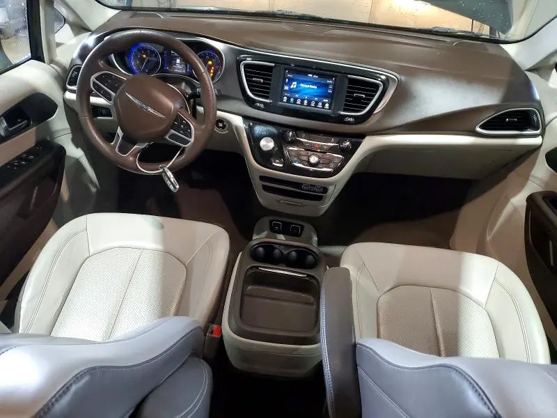 2021 CHRYSLER VOYAGER LXI  