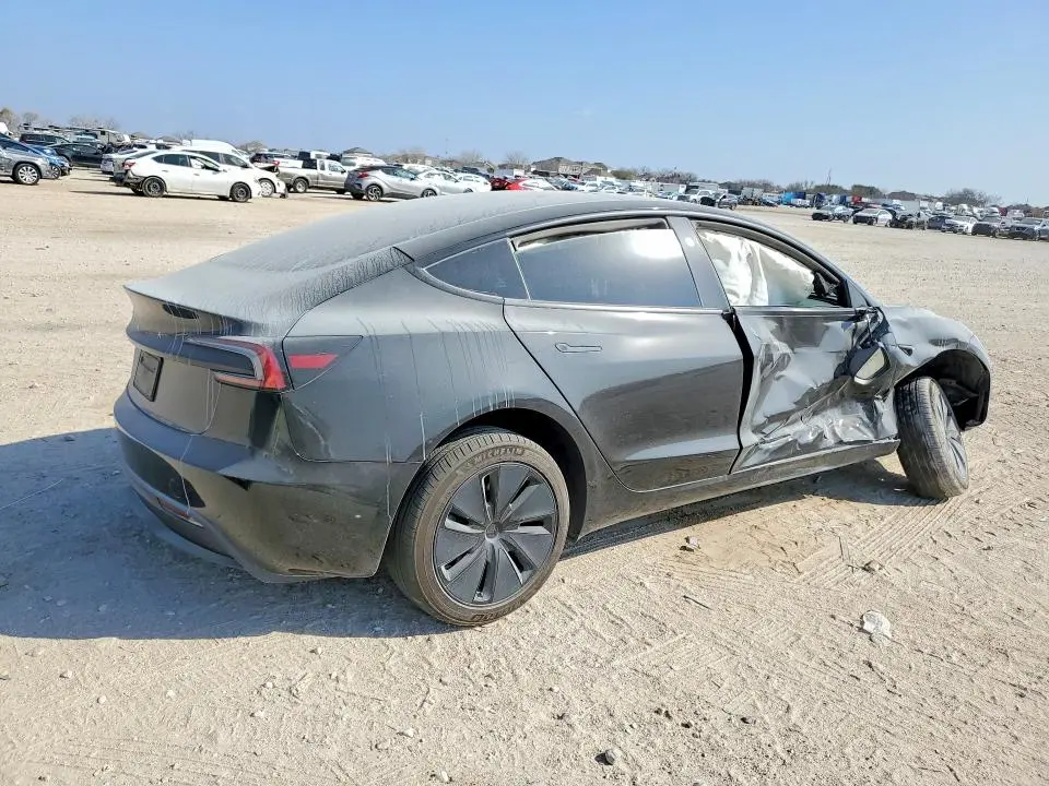 2025 TESLA MODEL 3   