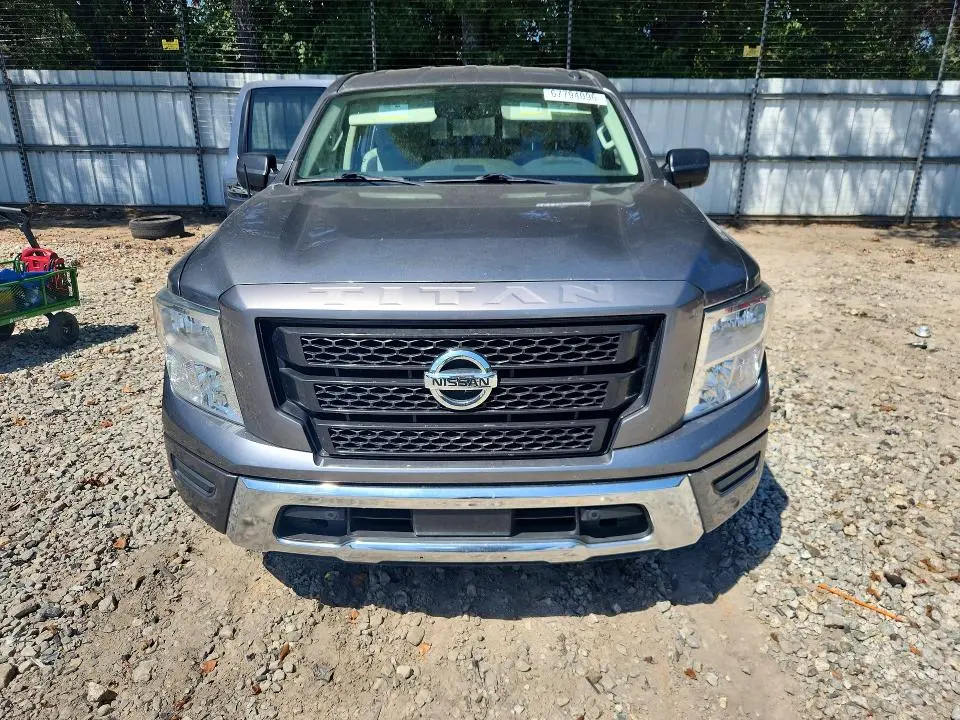 2021 NISSAN TITAN SV  