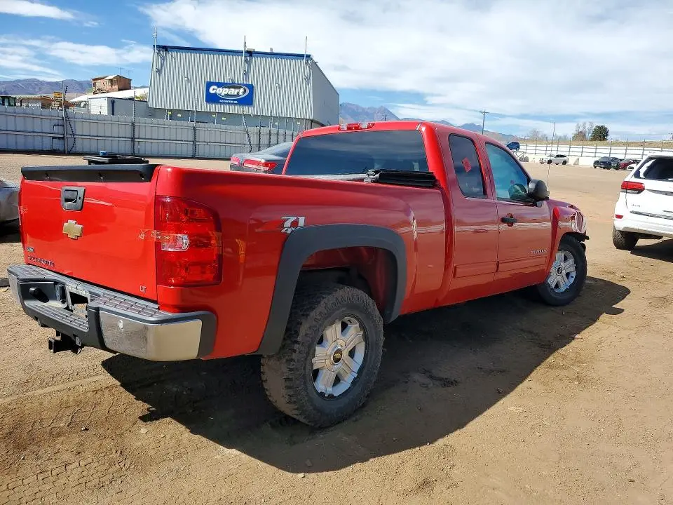 2011 CHEVROLET SILVERADO K1500 LT  
