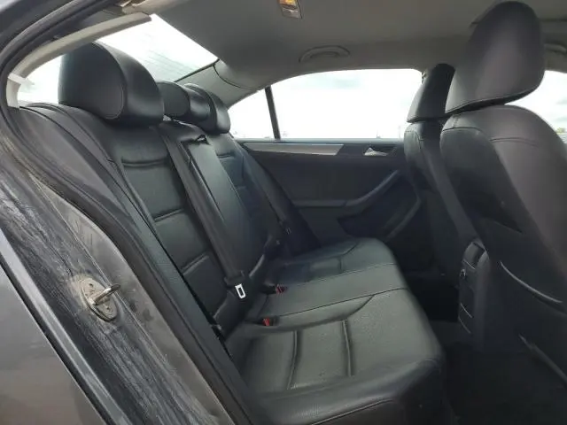 2015 VOLKSWAGEN JETTA SE  