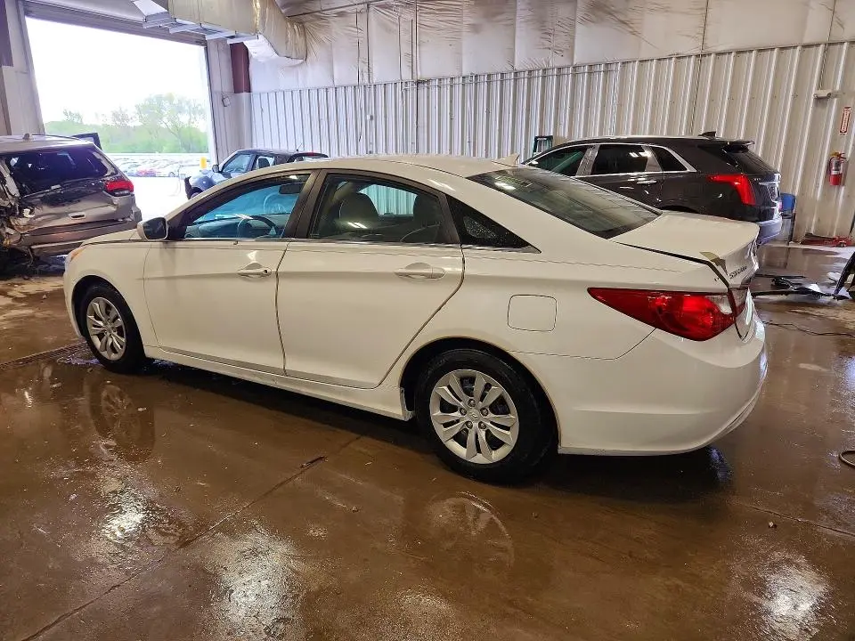 2011 HYUNDAI SONATA GLS  