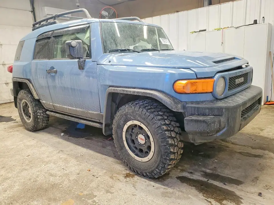 2014 TOYOTA FJ CRUISER BASE  