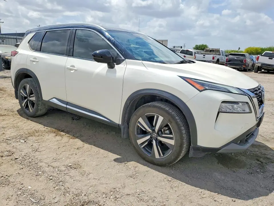 2021 NISSAN ROGUE SL  
