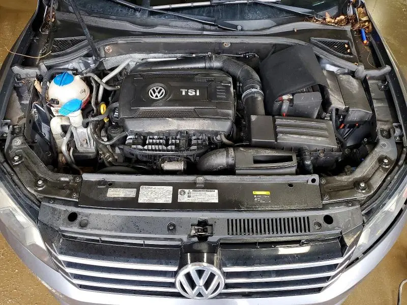 2015 VOLKSWAGEN PASSAT S  
