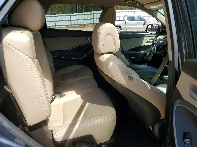 2016 HYUNDAI SANTA FE SE  