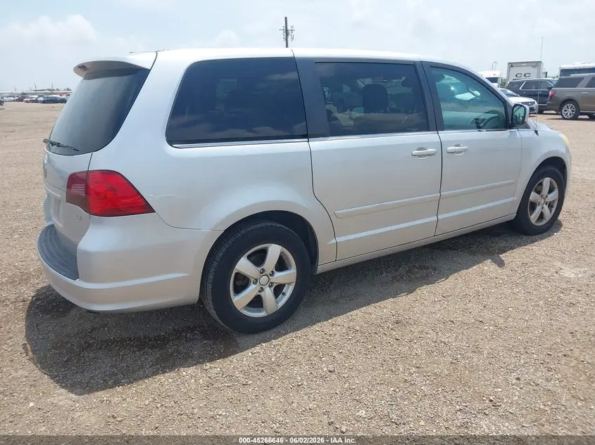 2010 VOLKSWAGEN ROUTAN SE