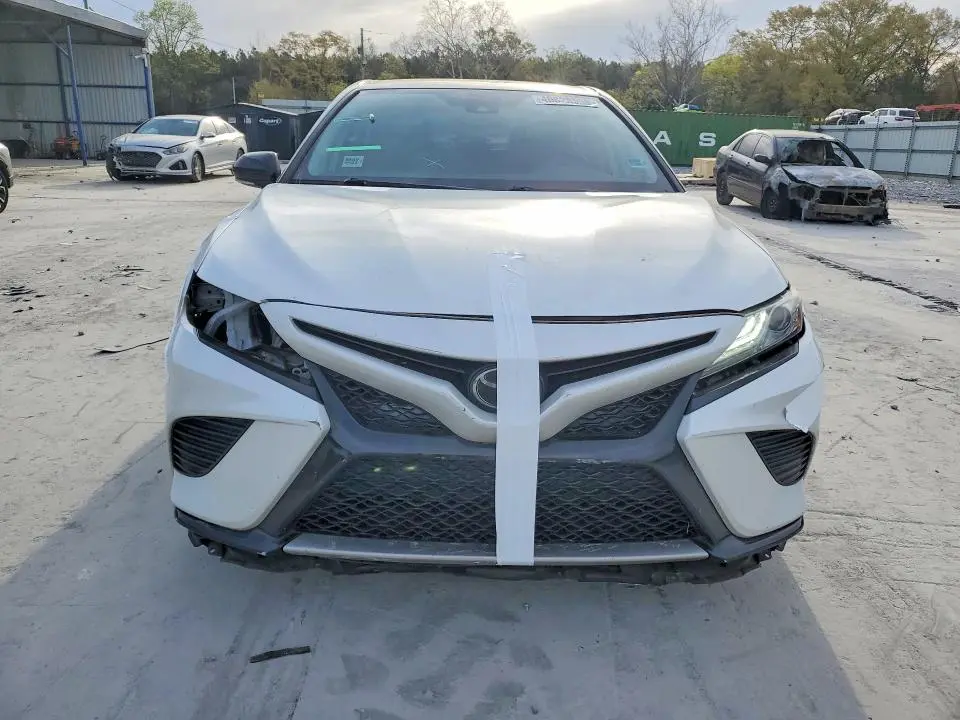 2019 TOYOTA CAMRY XSE  