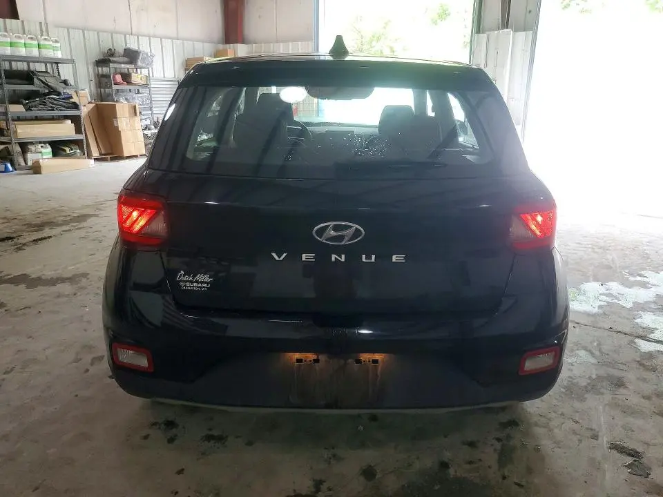 2022 HYUNDAI VENUE SE  