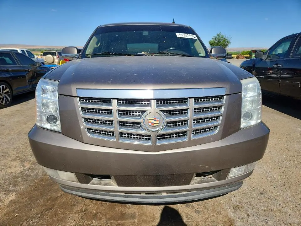 2013 CADILLAC ESCALADE LUXURY  