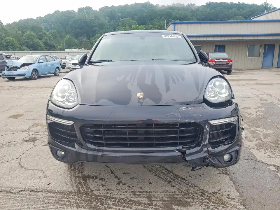 2016 PORSCHE CAYENNE   
