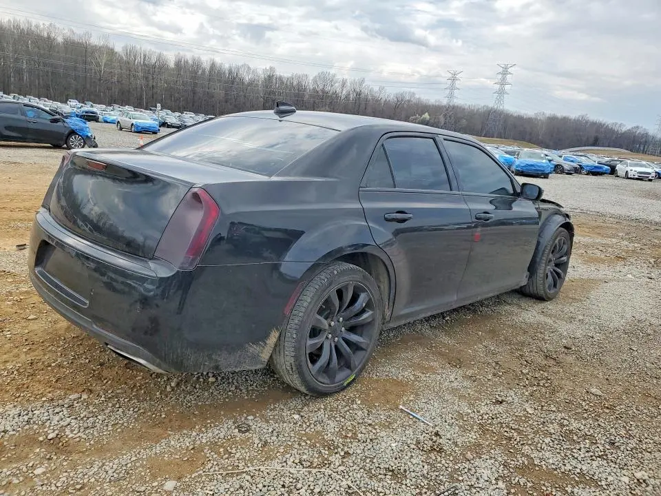 2015 CHRYSLER 300C   