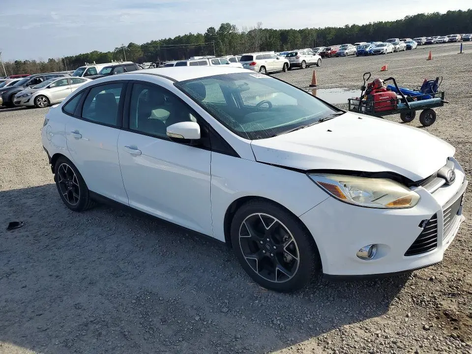 2014 FORD FOCUS SE  