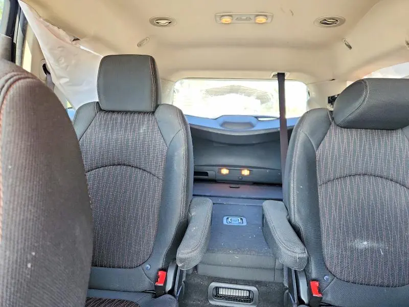 2015 CHEVROLET TRAVERSE LT  