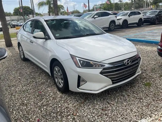 2019 HYUNDAI ELANTRA SE  