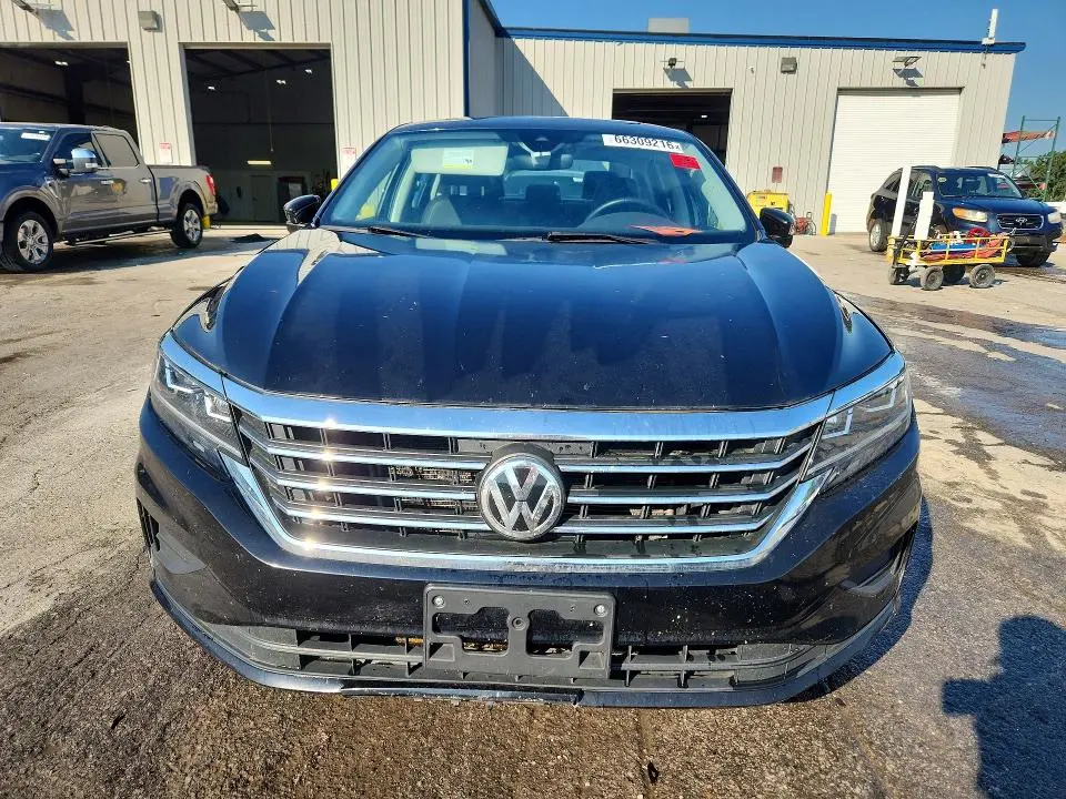 2021 VOLKSWAGEN PASSAT SE  