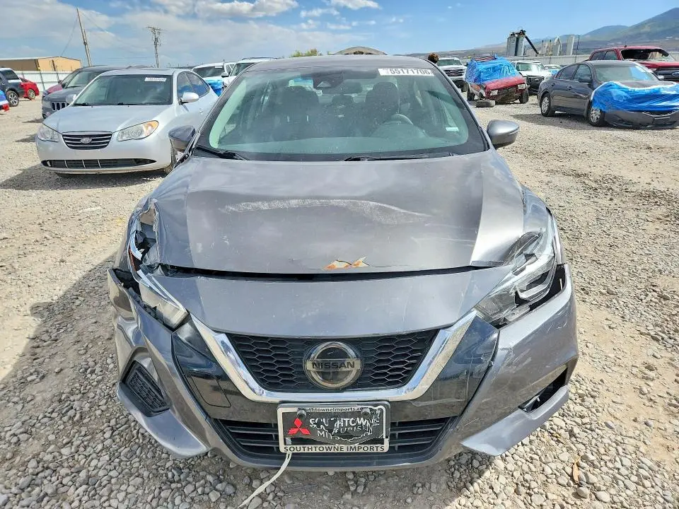 2021 NISSAN VERSA SV  