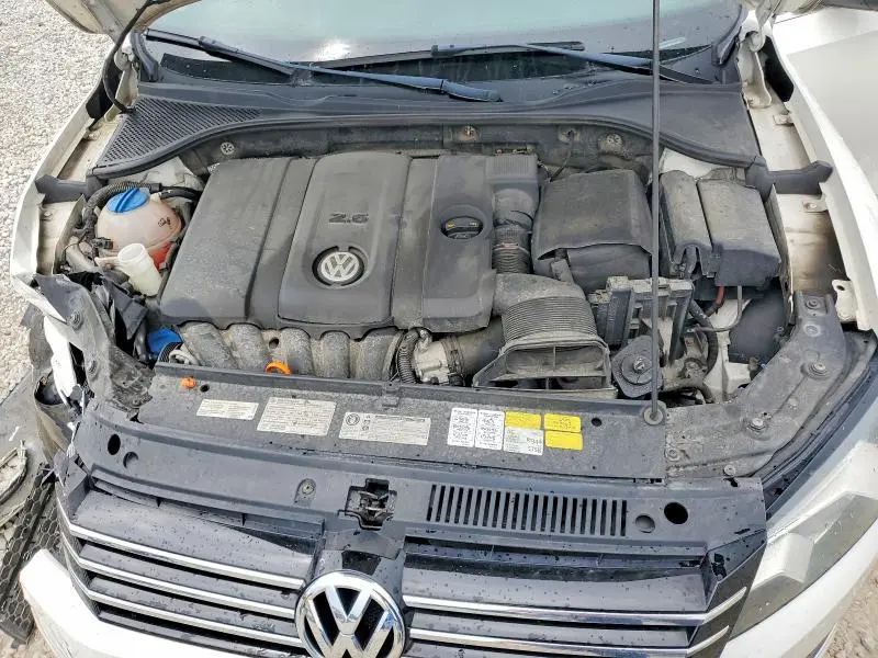 2012 VOLKSWAGEN PASSAT SE  
