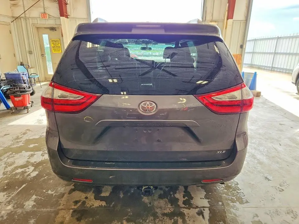 2017 TOYOTA SIENNA XLE 8-PASSENGER  