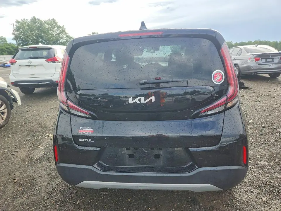 2023 KIA SOUL LX  