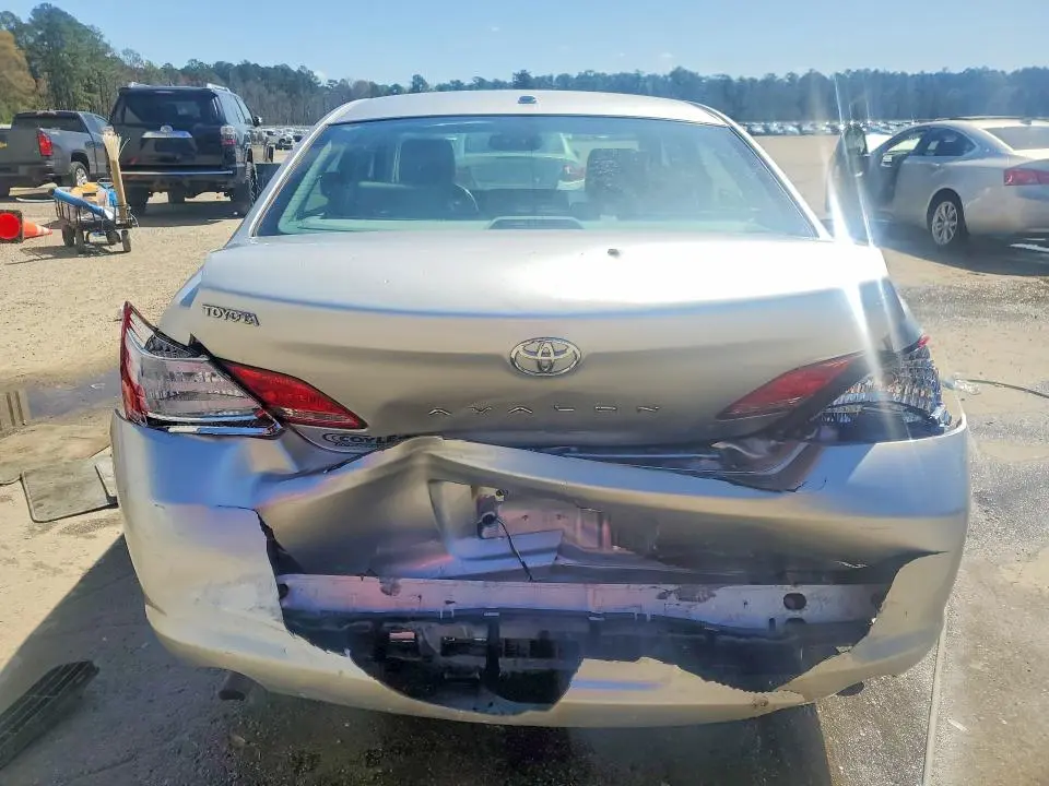 2010 TOYOTA AVALON XLS  