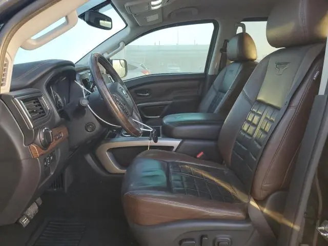 2017 NISSAN TITAN SV  