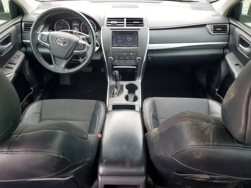 2017 TOYOTA CAMRY SE  