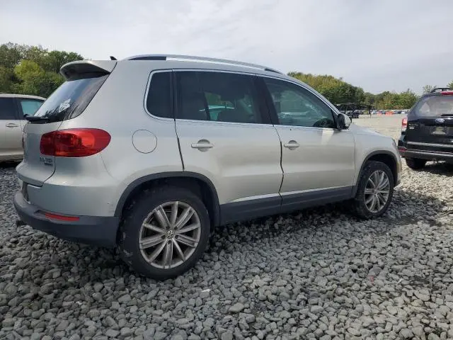 2013 VOLKSWAGEN TIGUAN S  