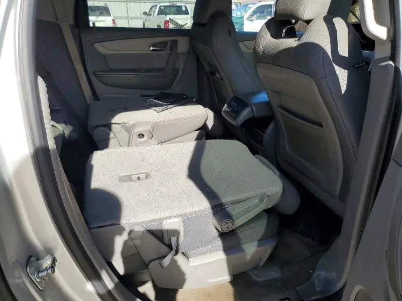 2015 CHEVROLET TRAVERSE LT  