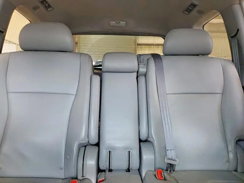 2010 TOYOTA HIGHLANDER LIMITED  