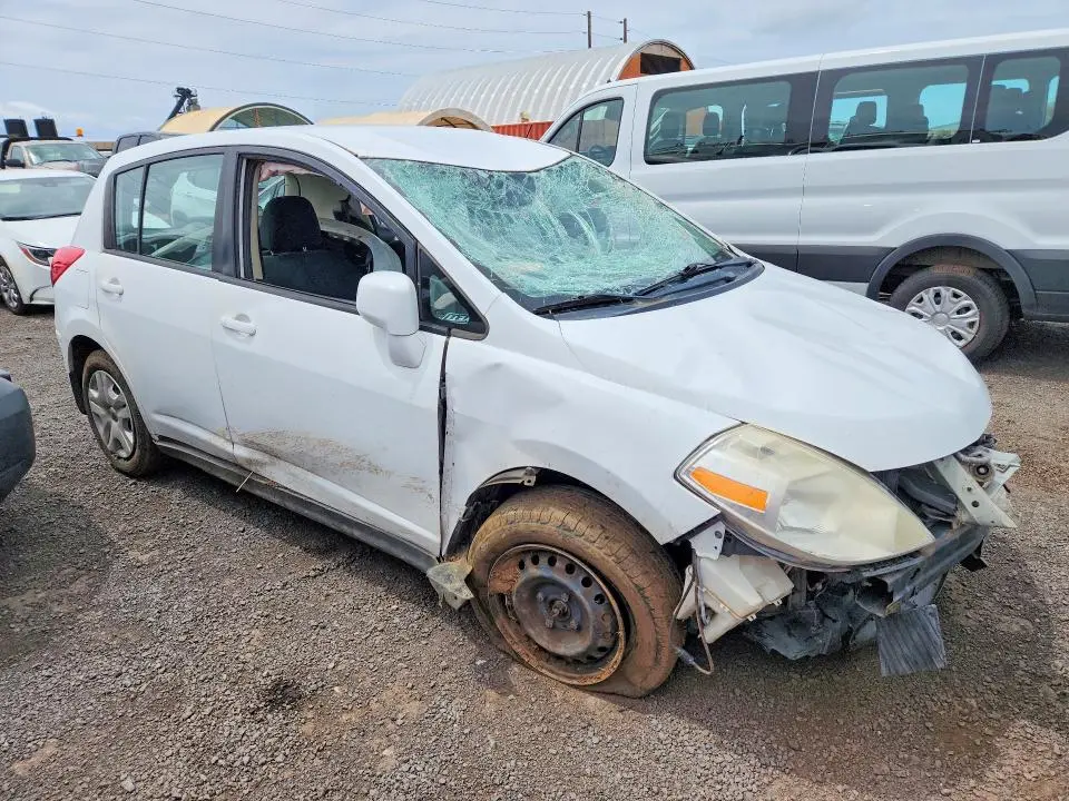 2011 NISSAN VERSA 1.8 S  
