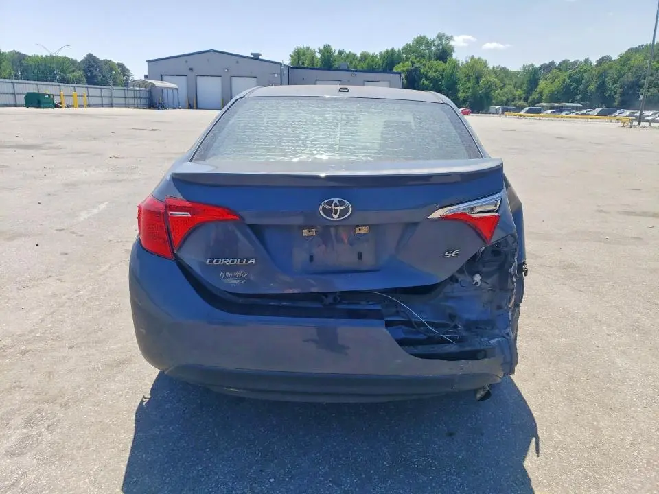 2018 TOYOTA COROLLA SE  