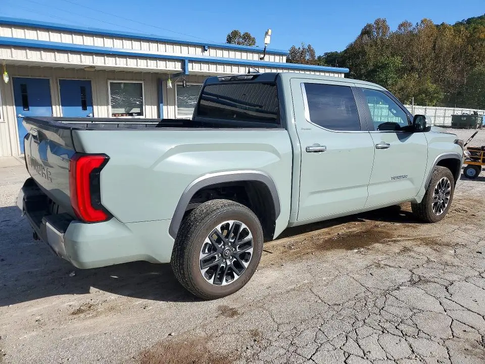 2026 TOYOTA TUNDRA CREWMAX LIMITED  