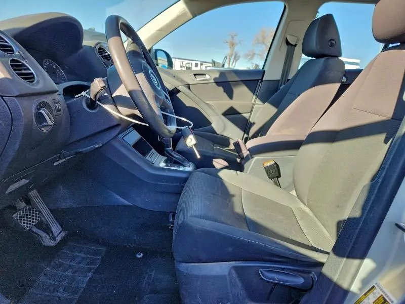 2012 VOLKSWAGEN TIGUAN S  