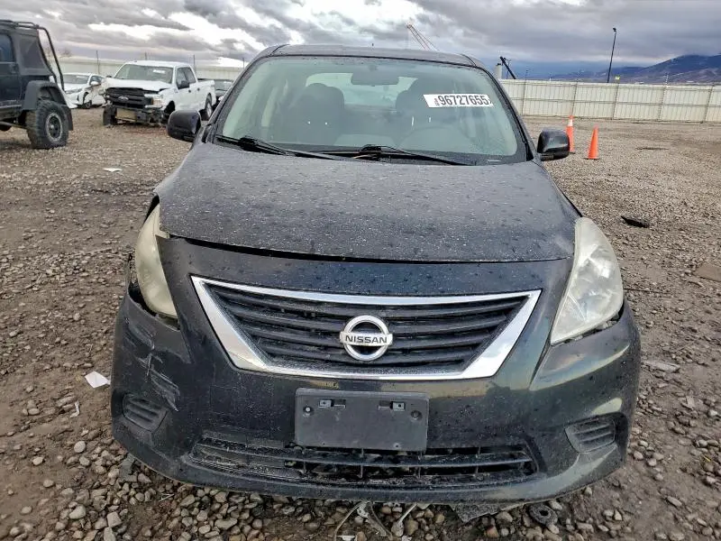 2013 NISSAN VERSA S  